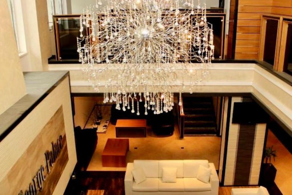 Luxury Penthouse With A Lavish Spa And 2 En-Suite Bedrooms Bansko Ngoại thất bức ảnh